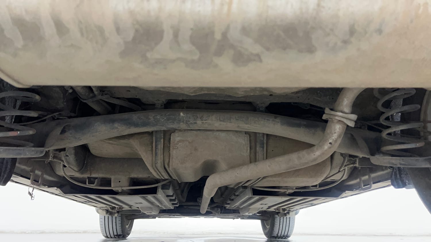Used 2018 Maruti Suzuki Vitara Brezza [2016-2020] ZDi Diesel Manual extra REAR UNDERBODY VIEW (TAKEN FROM REAR)