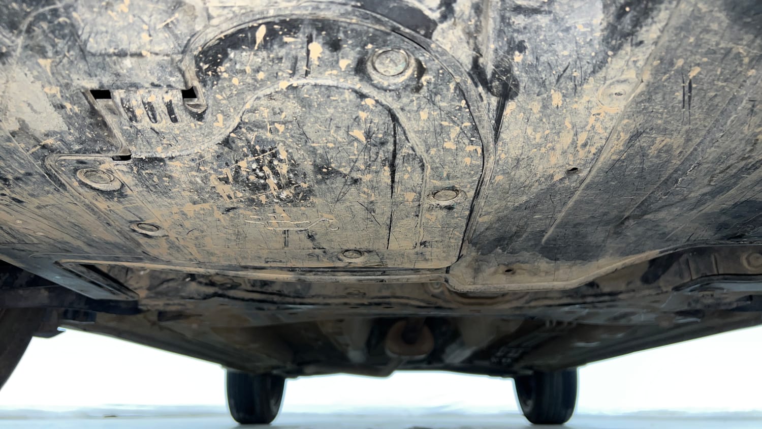 Used 2022 Kia Sonet HTK Plus 1.2 Petrol Manual extra FRONT LEFT UNDERBODY VIEW