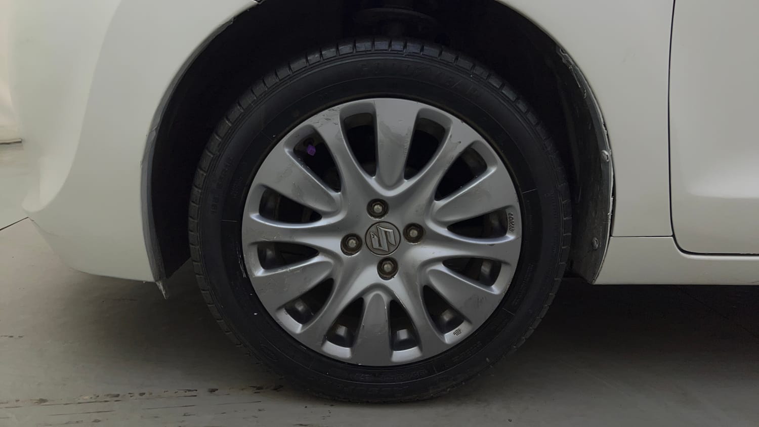 Used 2017 Maruti Suzuki Baleno Zeta 1.2 AT Petrol Automatic tyres LEFT FRONT TYRE RIM VIEW