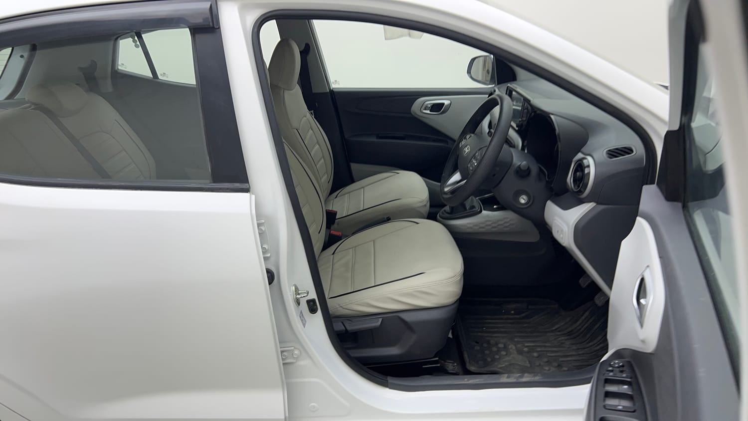 Used 2025 Hyundai Grand i10 Nios Sportz 1.2 Kappa VTVT Petrol Manual interior RIGHT SIDE FRONT DOOR CABIN VIEW