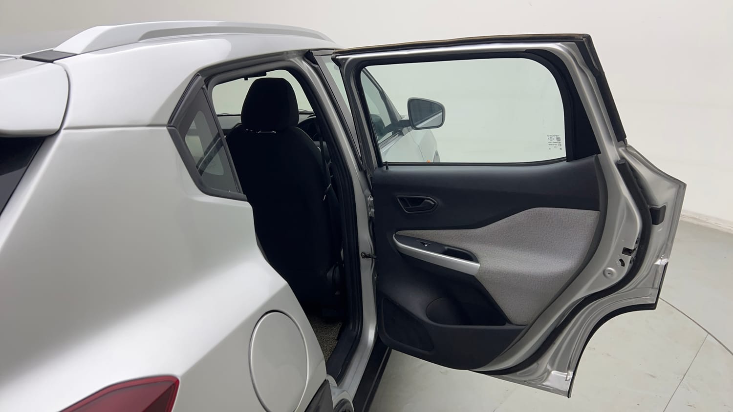 Used 2021 Nissan Magnite XE Petrol Manual interior RIGHT REAR DOOR OPEN VIEW