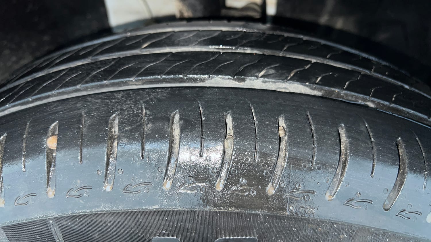 Used 2026 Tata Punch Pure + Petrol Manual tyres RIGHT FRONT TYRE TREAD VIEW