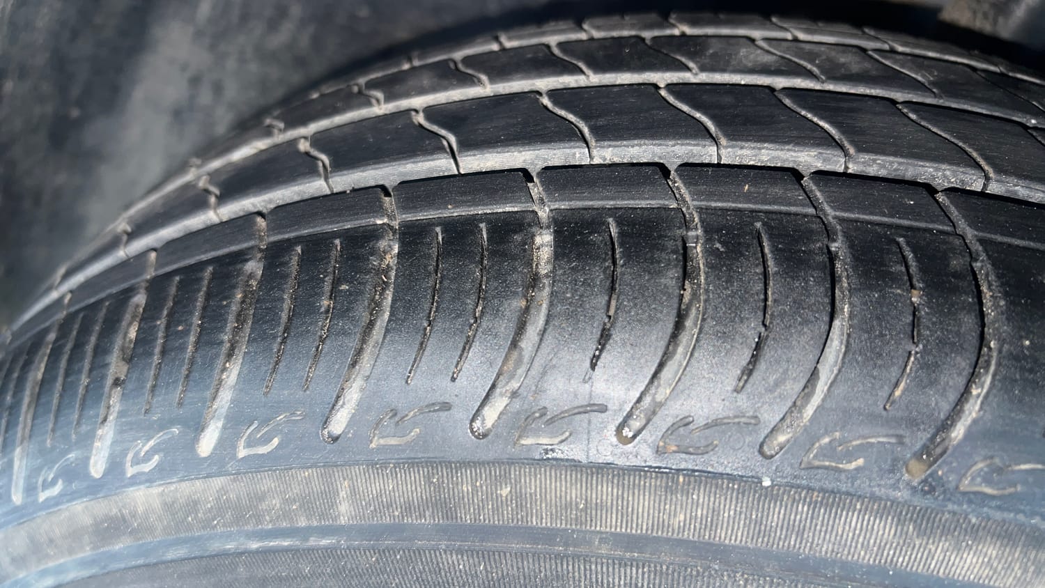 Used 2026 Tata Tiago EV XT Medium Range Electric Automatic tyres RIGHT FRONT TYRE TREAD VIEW