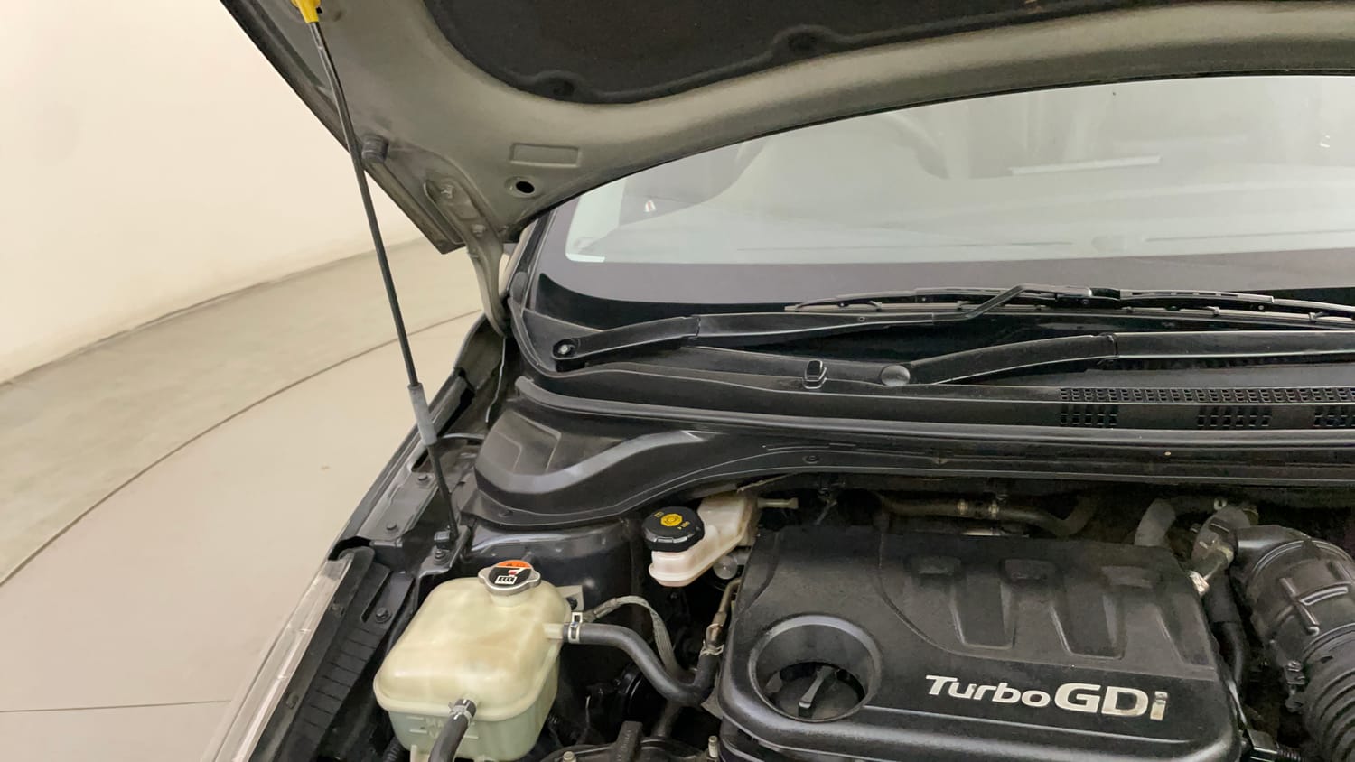Used 2021 Hyundai Verna SX (O) 1.6 VTVT AT Petrol Automatic engine ENGINE RIGHT SIDE HINGE & APRON VIEW