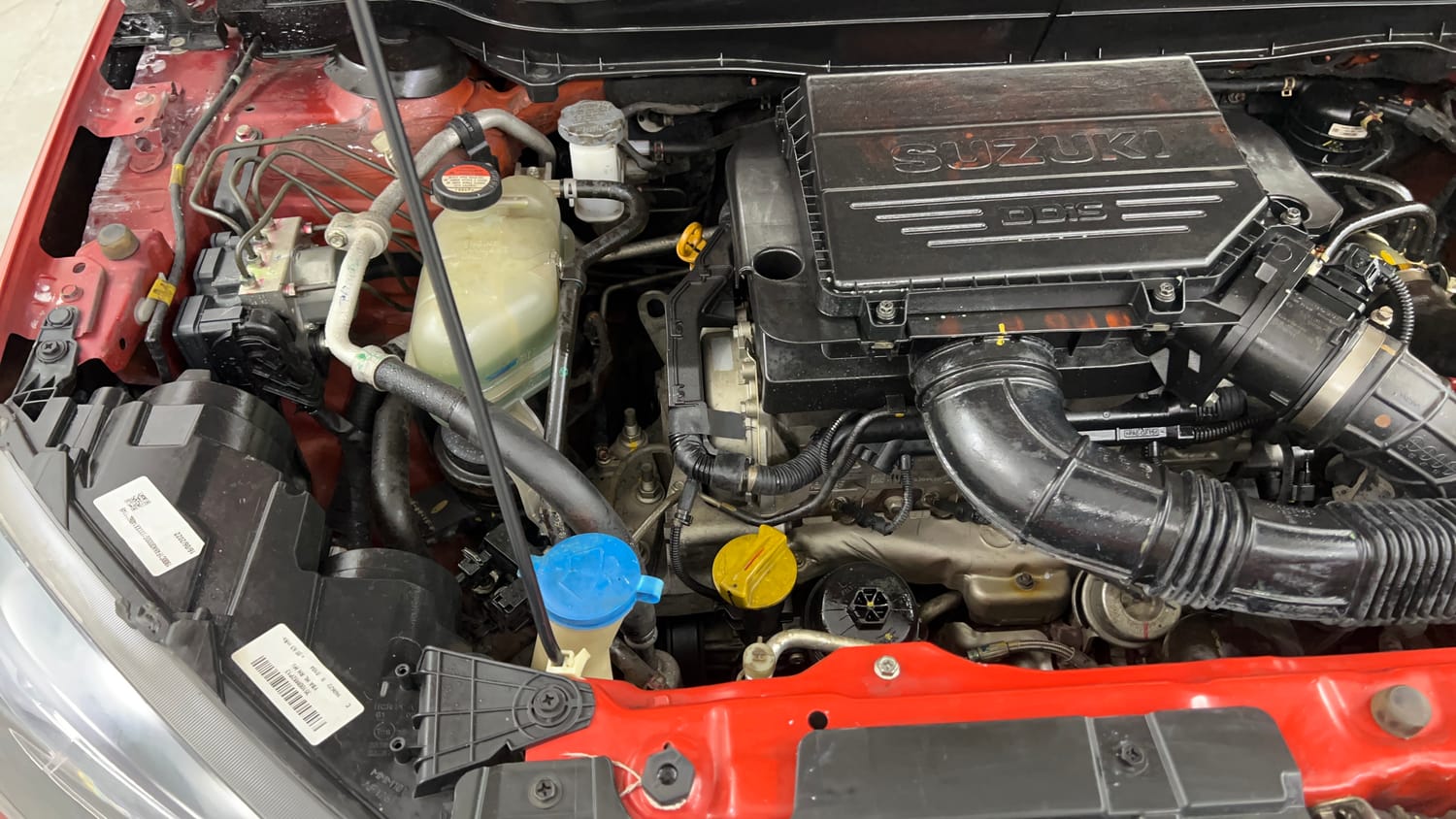 Used 2018 Maruti Suzuki Vitara Brezza [2016-2020] ZDi Diesel Manual engine ENGINE RIGHT SIDE VIEW