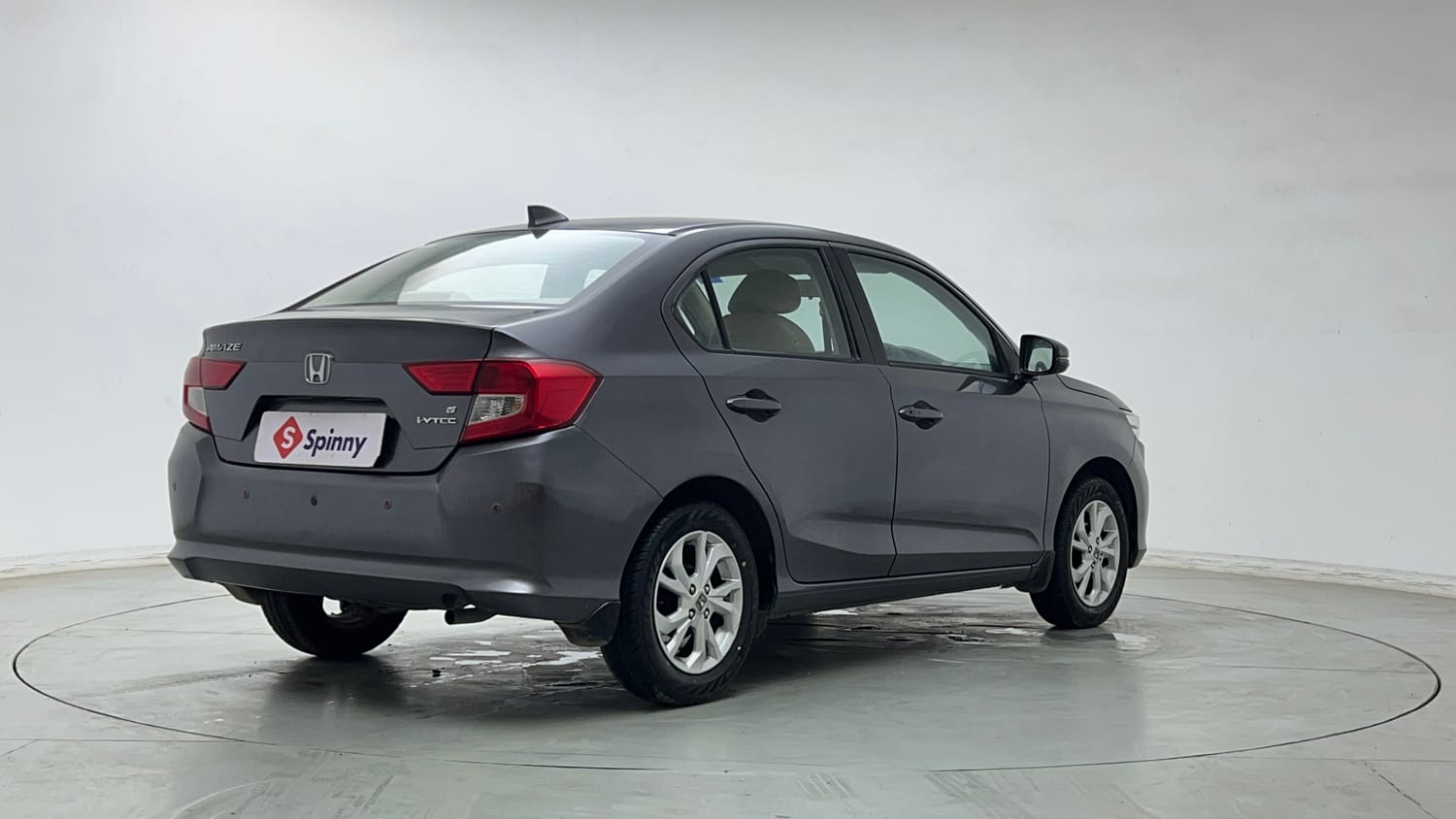 Used 2019 Honda Amaze 1.2 V CVT Petrol Petrol Automatic exterior RIGHT REAR CORNER VIEW