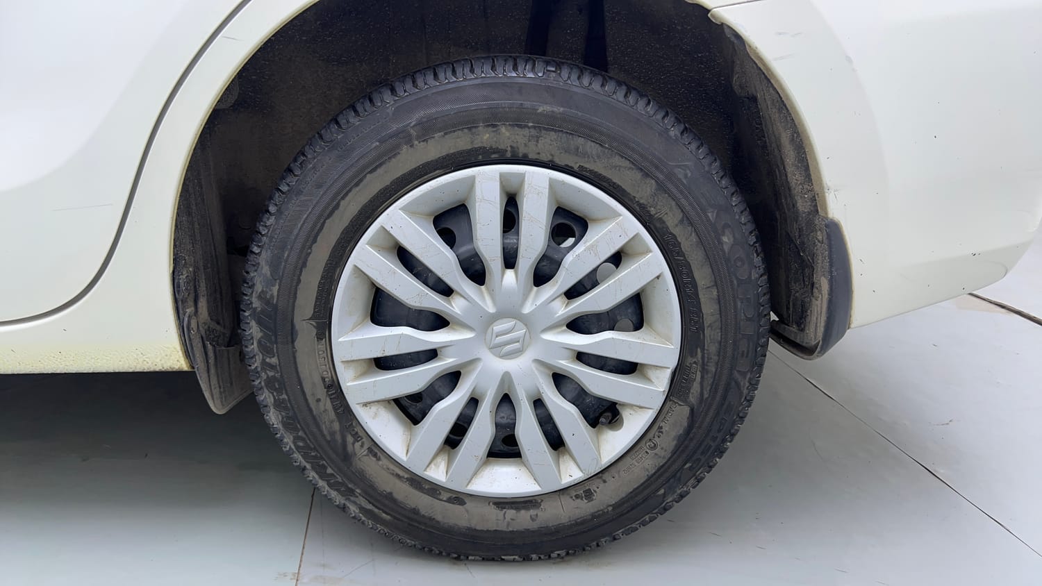 Used 2017 Maruti Suzuki Dzire VXi AMT Petrol Automatic tyres LEFT REAR TYRE RIM VIEW