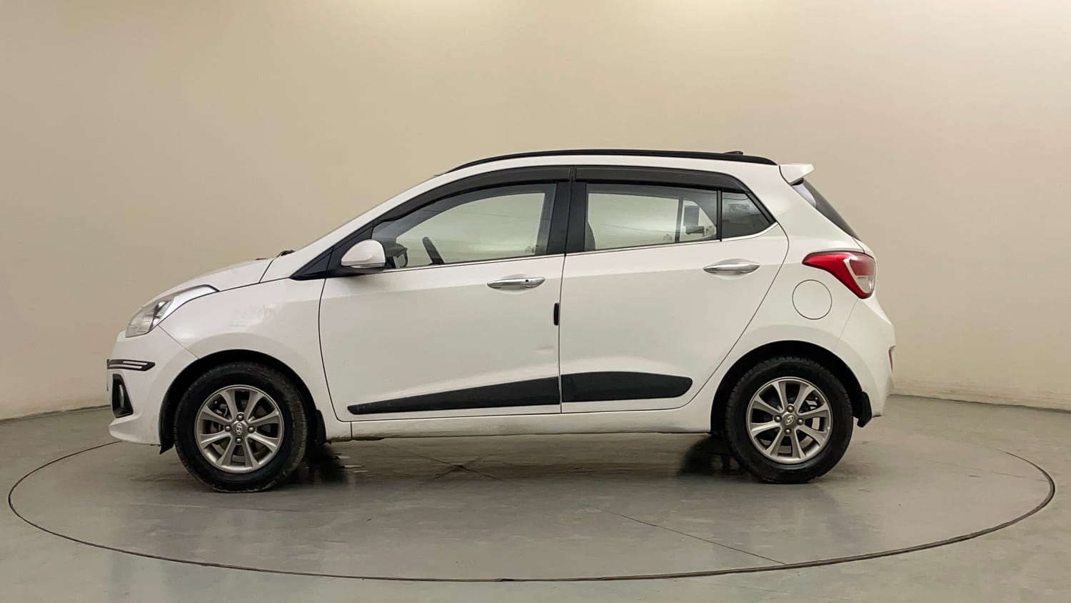 Used 2015 Hyundai Grand i10 Asta 1.2 Kappa VTVT (O) Petrol Manual exterior LEFT SIDE VIEW