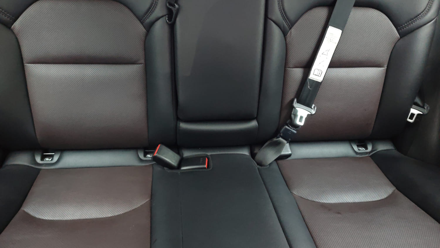 Used 2025 Maruti Suzuki Grand Vitara Alpha Smart Hybrid Petrol Manual interior REAR SEAT CONDITION VIEW