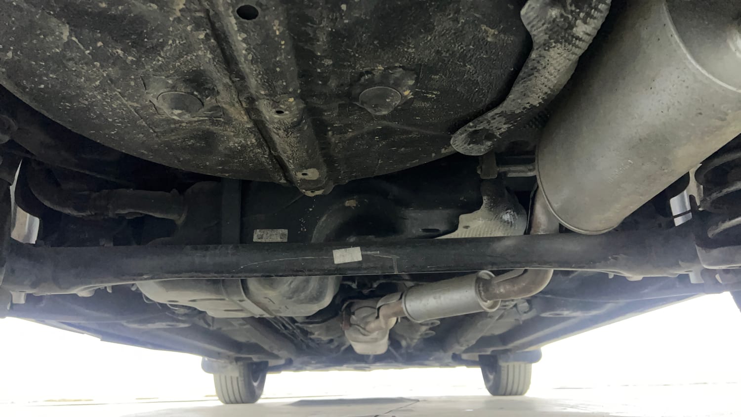 Used 2023 Mahindra XUV 300 W8 1.2 Petrol Petrol Manual extra REAR UNDERBODY VIEW (TAKEN FROM REAR)