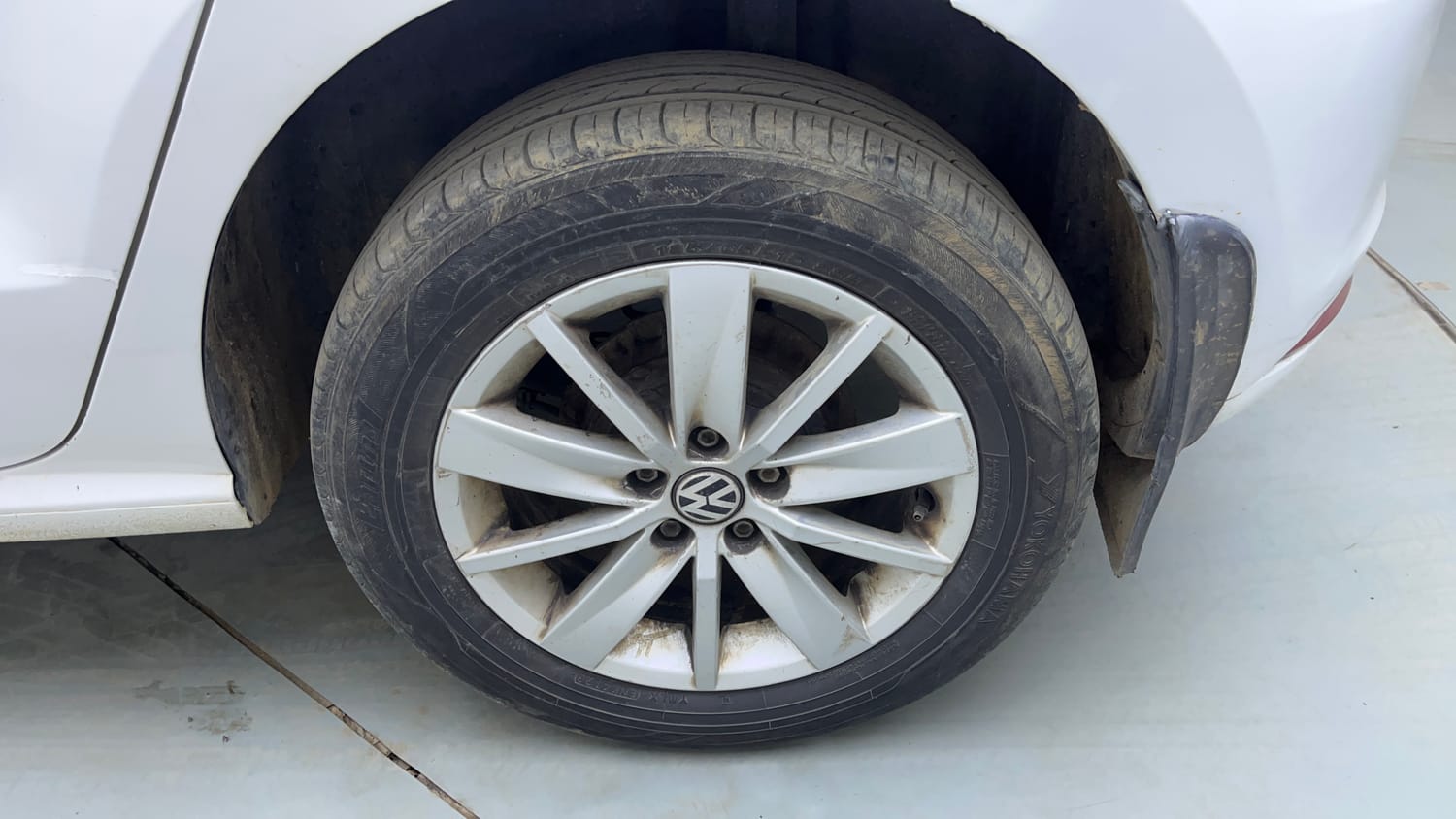 Used 2017 Volkswagen Polo Highline1.5L (D) Diesel Manual tyres LEFT REAR TYRE RIM VIEW
