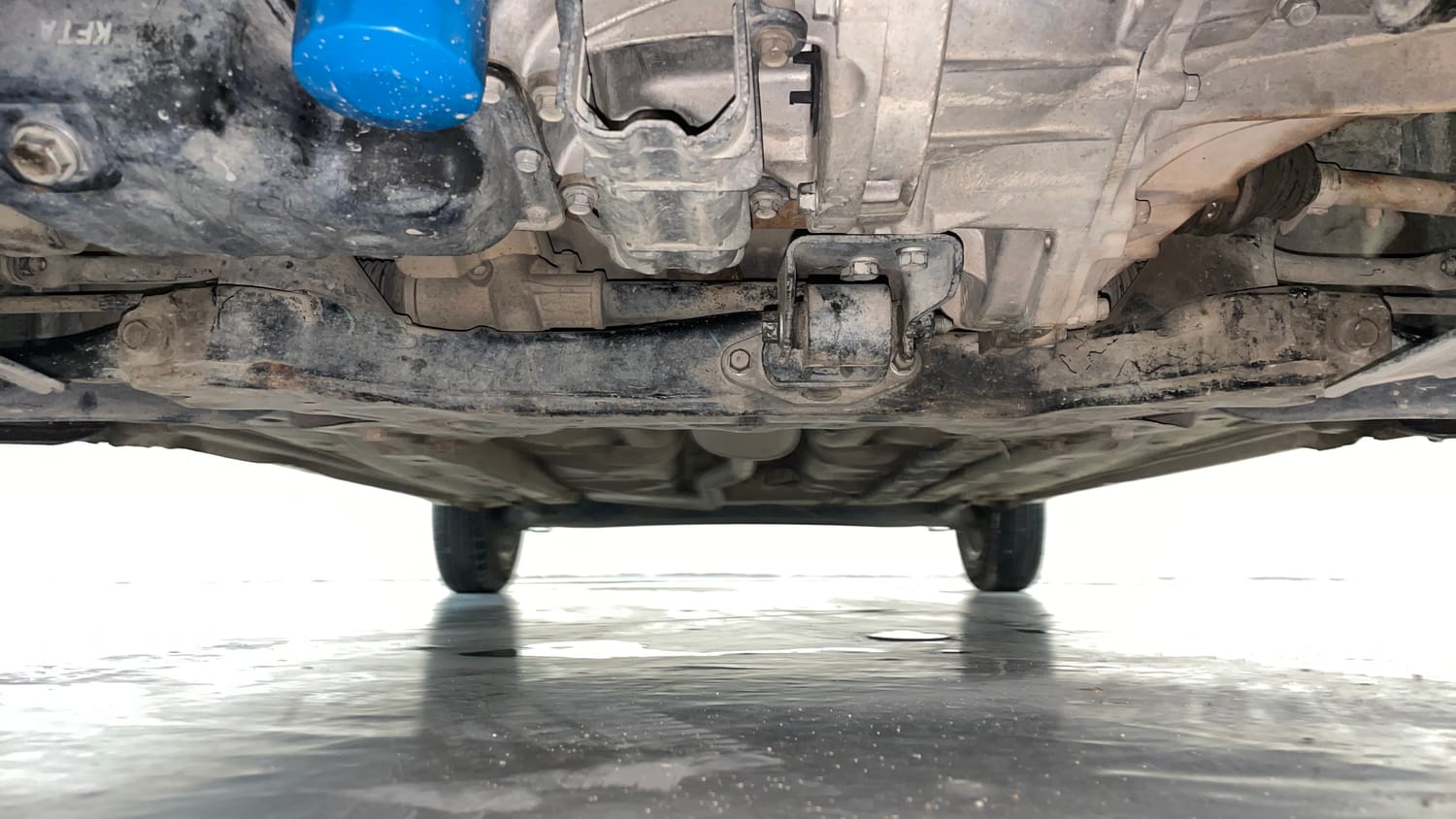 Used 2015 Hyundai Grand i10 Asta 1.2 Kappa VTVT (O) Petrol Manual extra FRONT LEFT UNDERBODY VIEW
