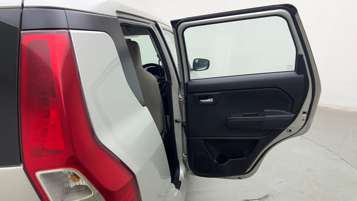 Used 2019 Maruti Suzuki Wagon R VXi 1.0 Petrol Manual interior RIGHT REAR DOOR OPEN VIEW