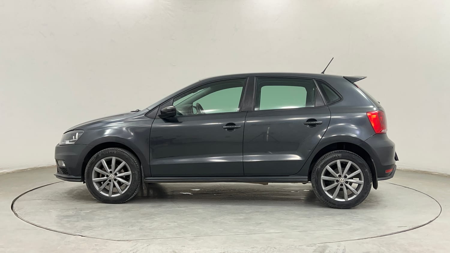 Used 2020 Volkswagen Polo Highline Plus 1.0L TSI Petrol Manual exterior LEFT SIDE VIEW