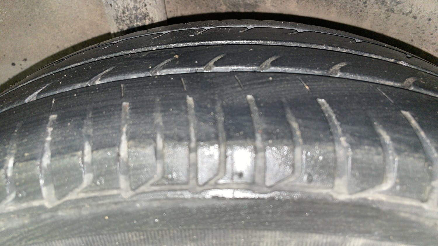Used 2016 Honda City VX Petrol Manual tyres RIGHT REAR TYRE TREAD VIEW