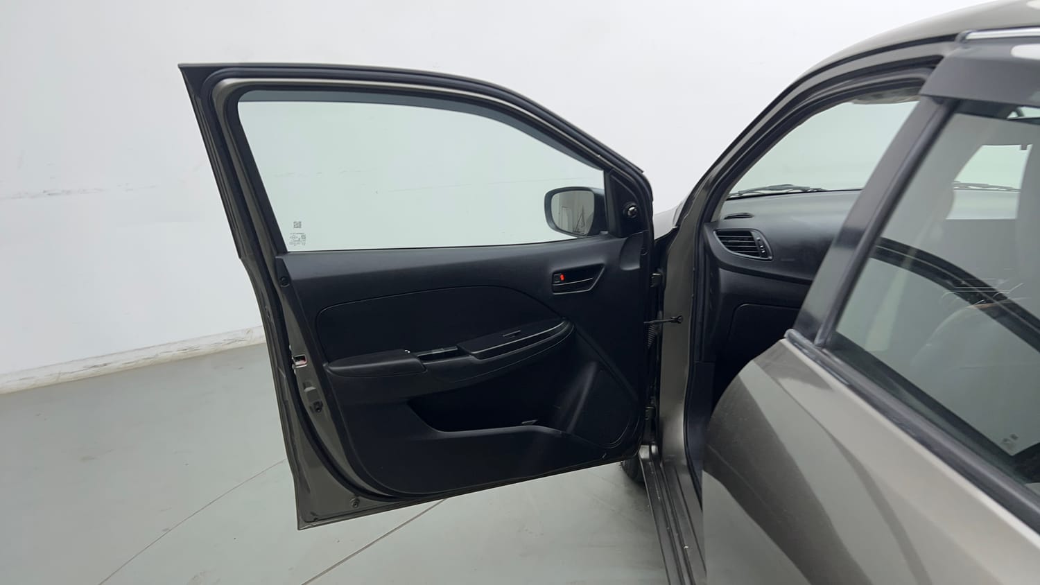 Used 2021 Maruti Suzuki Baleno Sigma Petrol Manual interior LEFT FRONT DOOR OPEN VIEW