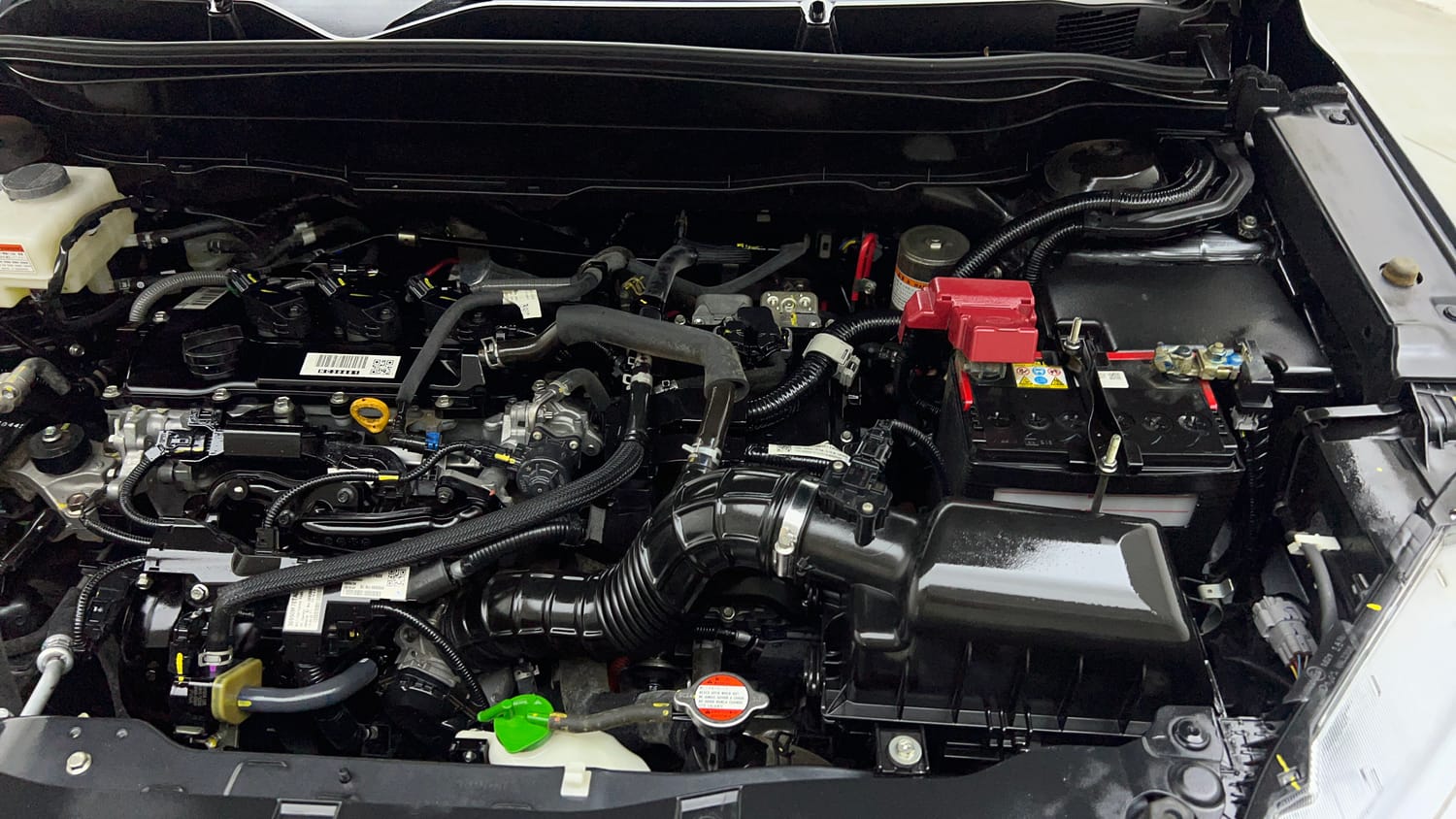 Used 2024 Toyota Urban Cruiser Hyryder V Hybrid Hybrid Automatic engine ENGINE LEFT SIDE VIEW