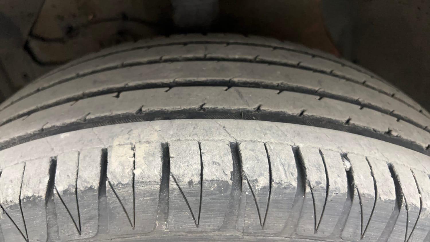 Used 2018 Maruti Suzuki Vitara Brezza [2016-2020] ZDi Diesel Manual tyres LEFT FRONT TYRE TREAD VIEW