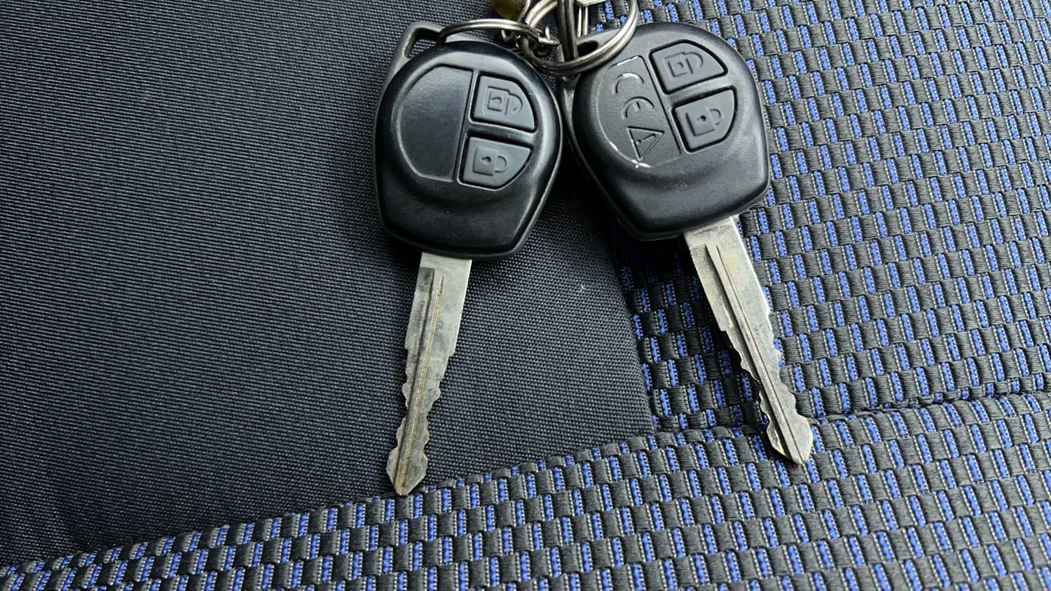 Used 2015 Maruti Suzuki Wagon R 1.0 VXI AMT Petrol Automatic extra CAR KEY VIEW
