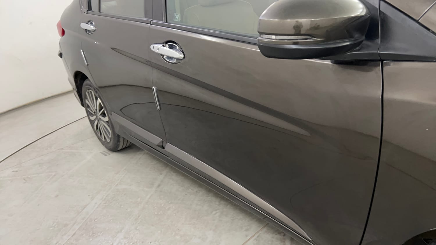 Used 2018 Honda City VX Petrol Petrol Manual dents MINOR SCRATCH