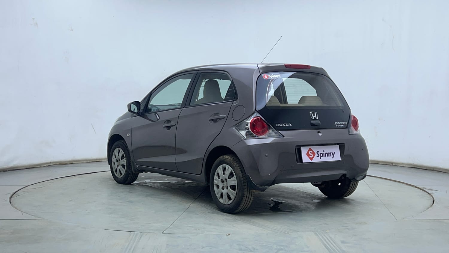 Used 2014 Honda Brio S MT Petrol Manual exterior LEFT REAR CORNER VIEW