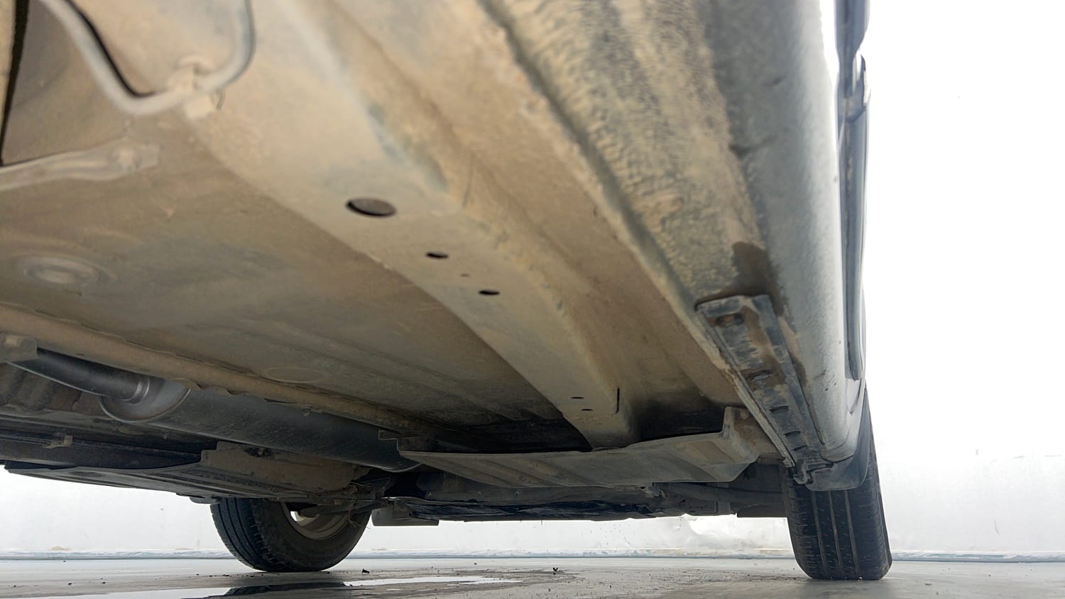 Used 2020 Maruti Suzuki Dzire ZXi Petrol Manual extra REAR RIGHT UNDERBODY VIEW