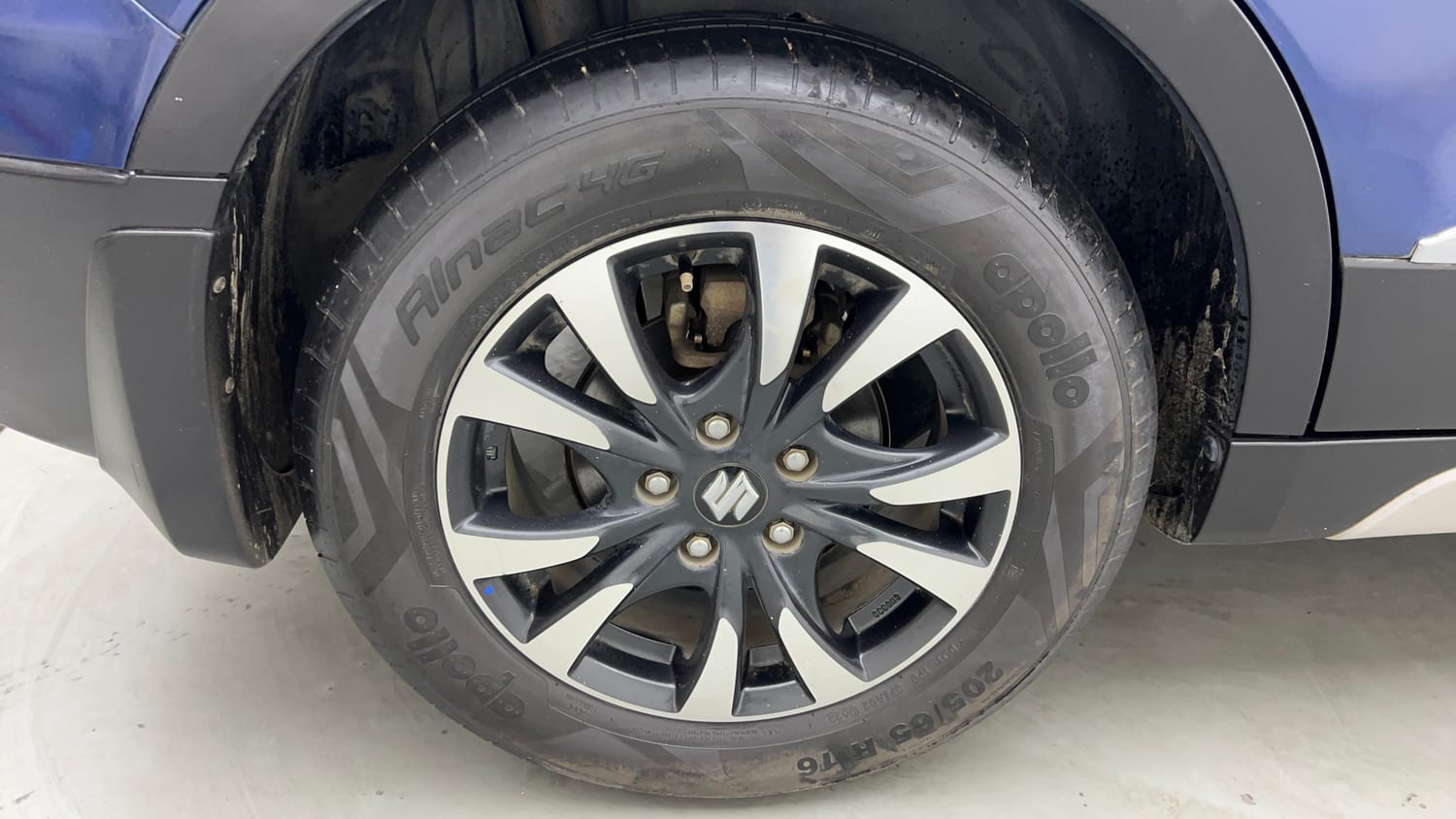 Used 2020 Maruti Suzuki S-Cross Alpha Petrol Manual tyres RIGHT REAR TYRE RIM VIEW