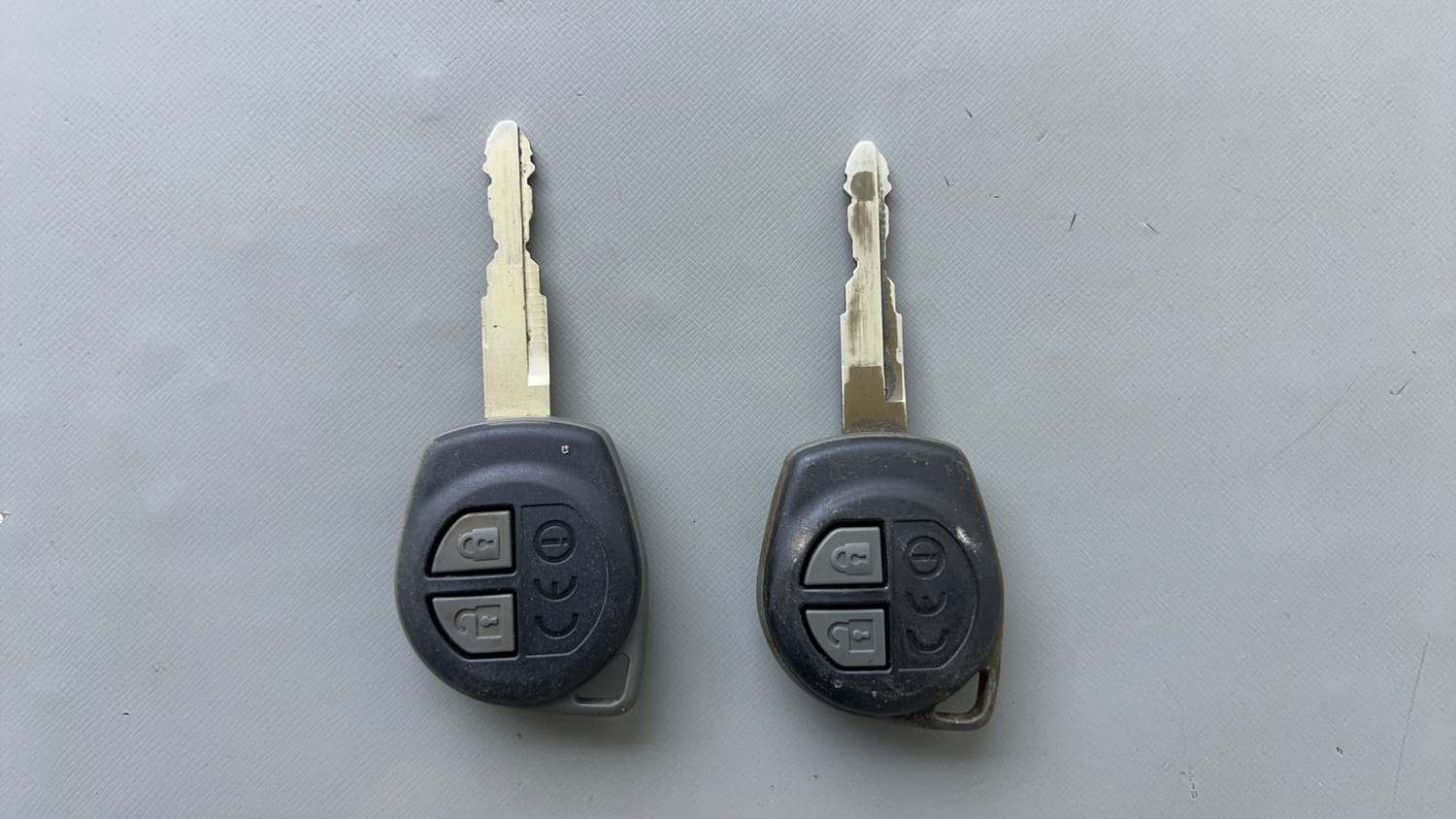 Used 2017 Maruti Suzuki Dzire VXi AMT Petrol Automatic extra CAR KEY VIEW
