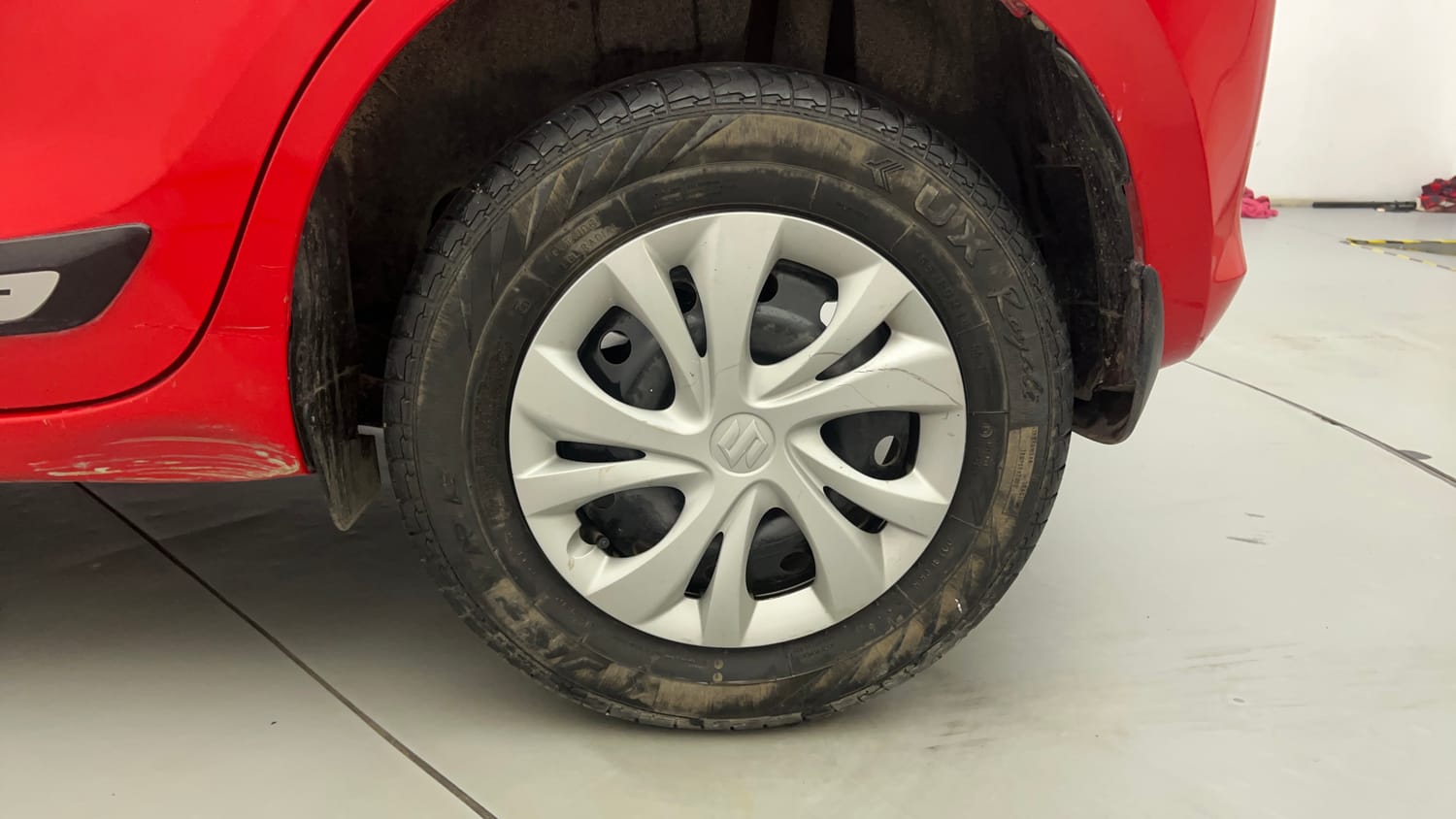 Used 2023 Maruti Suzuki Swift VXi Petrol Manual tyres LEFT REAR TYRE RIM VIEW