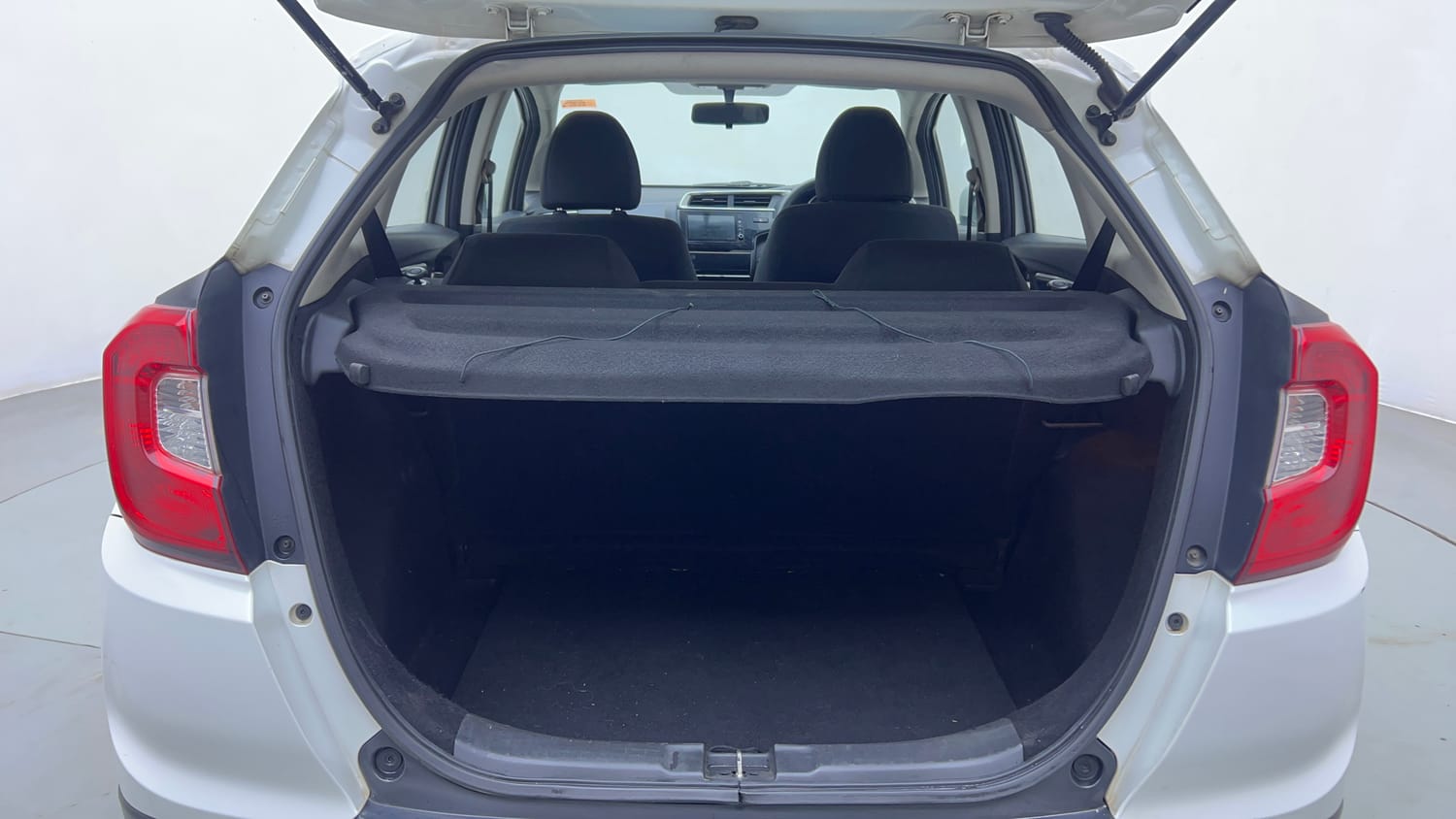 Used 2018 Honda WR-V VX MT Diesel Diesel Manual interior DICKY INSIDE VIEW