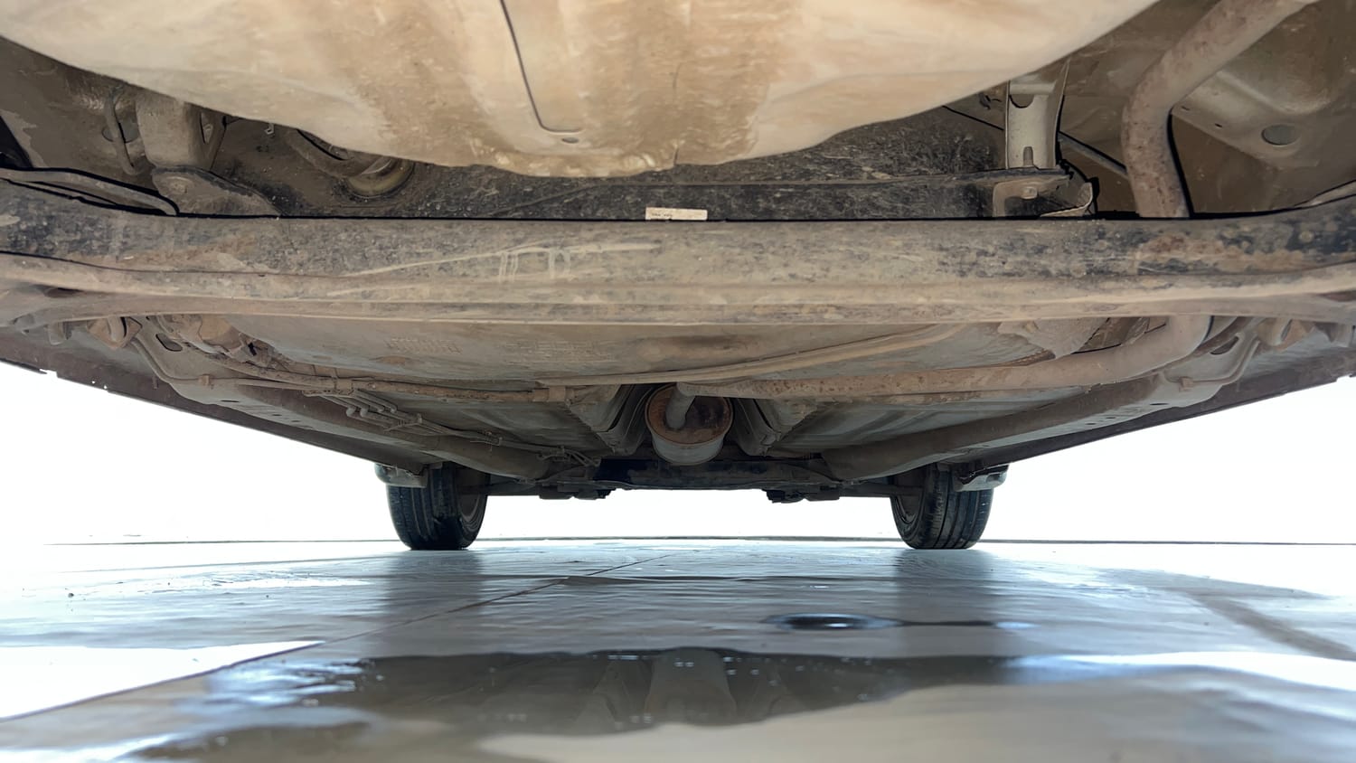 Used 2018 Maruti Suzuki Baleno Alpha 1.2 Petrol Manual extra REAR UNDERBODY VIEW (TAKEN FROM REAR)