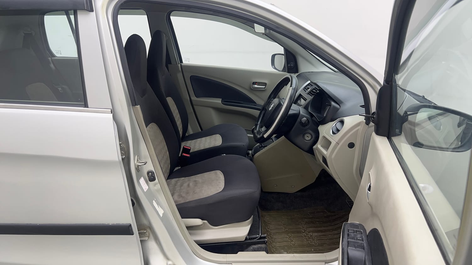 Used 2014 Maruti Suzuki Celerio VXi AMT Petrol Automatic interior RIGHT SIDE FRONT DOOR CABIN VIEW