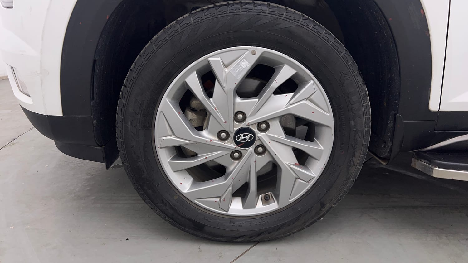 Used 2023 Hyundai Creta SX 1.5 Petrol Petrol Manual tyres LEFT FRONT TYRE RIM VIEW