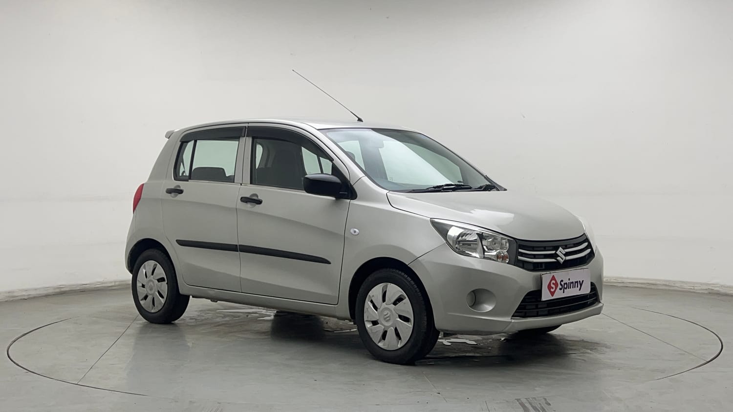 Used 2014 Maruti Suzuki Celerio VXi AMT Petrol Automatic exterior RIGHT FRONT CORNER VIEW