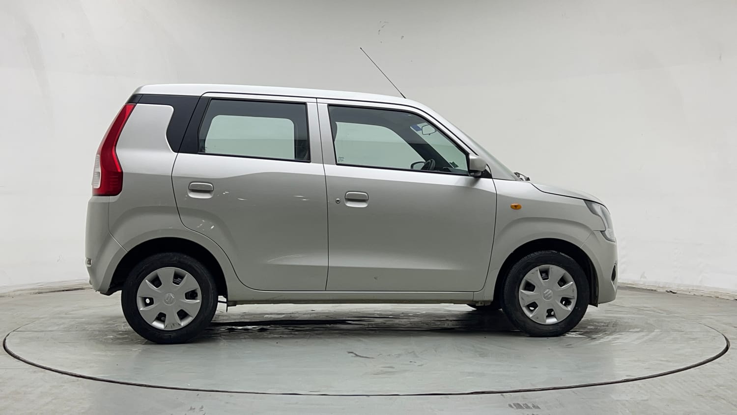 Used 2019 Maruti Suzuki Wagon R VXi 1.0 Petrol Manual exterior RIGHT SIDE VIEW
