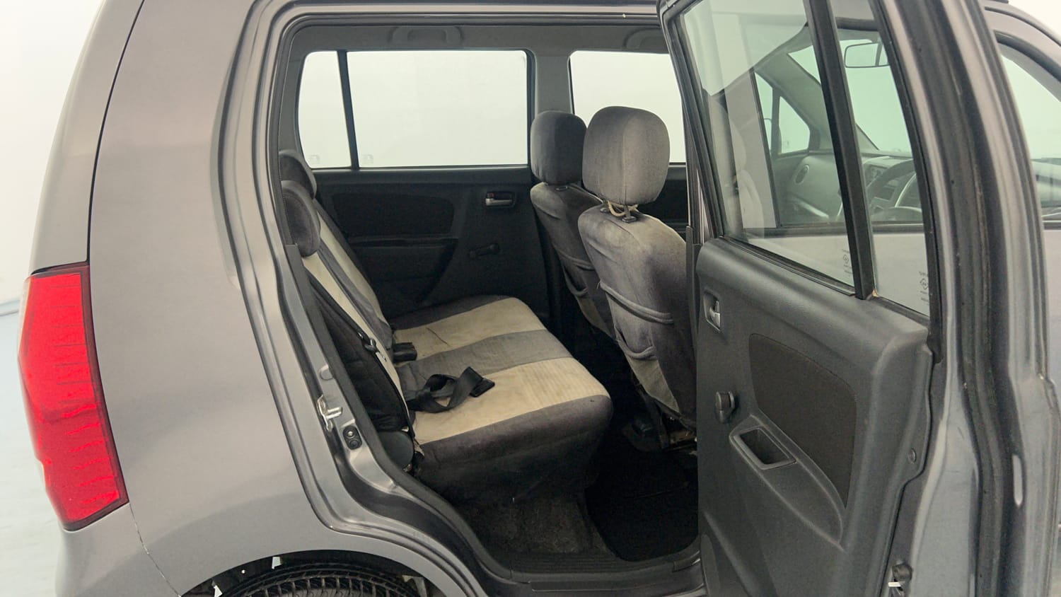 Used 2012 Maruti Suzuki Wagon R LXi Petrol Manual interior RIGHT SIDE REAR DOOR CABIN VIEW