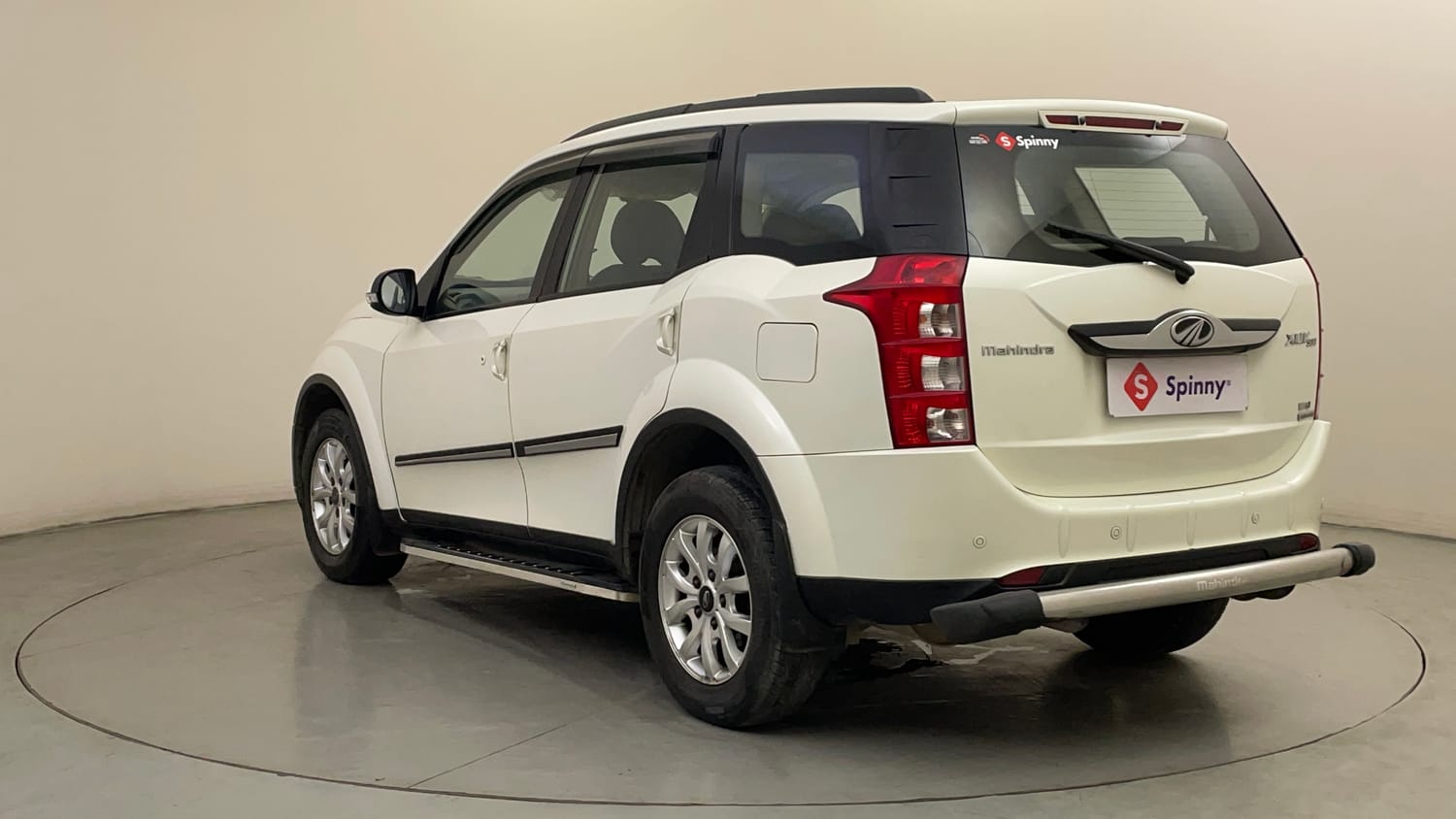 Used 2018 Mahindra XUV500 W9 AT Diesel Automatic exterior LEFT REAR CORNER VIEW