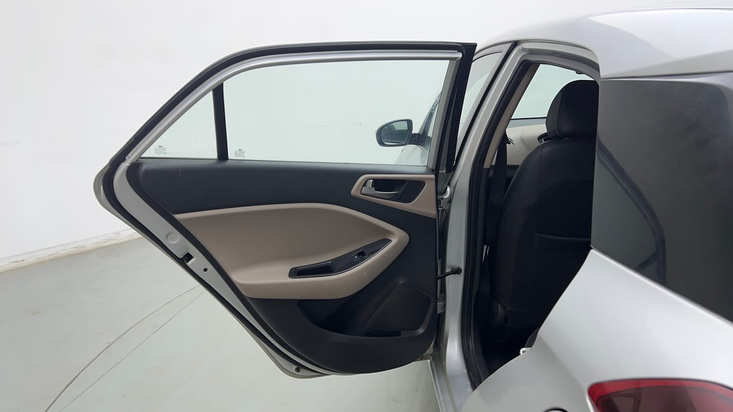 Used 2018 Hyundai Elite i20 Sportz 1.2 Petrol Manual interior LEFT REAR DOOR OPEN VIEW