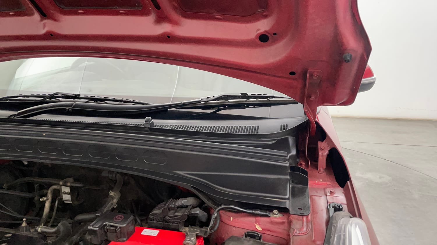 Used 2018 Hyundai Creta SX 1.6 (O) Petrol Petrol Manual engine ENGINE LEFT SIDE HINGE & APRON VIEW