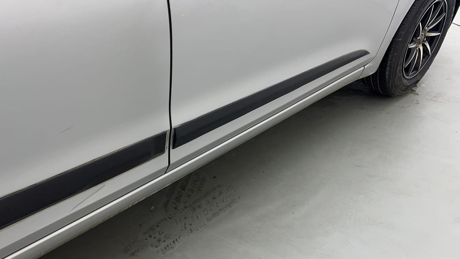 Used 2018 Hyundai Elite i20 Sportz 1.2 Petrol Manual dents MINOR DENT