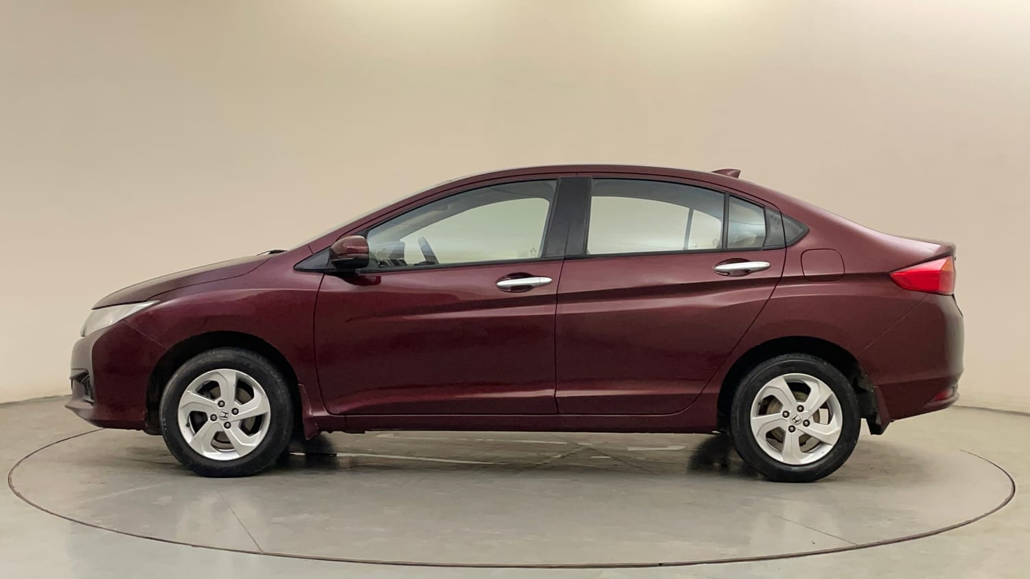 Used 2014 Honda City V Diesel Diesel Manual exterior LEFT SIDE VIEW