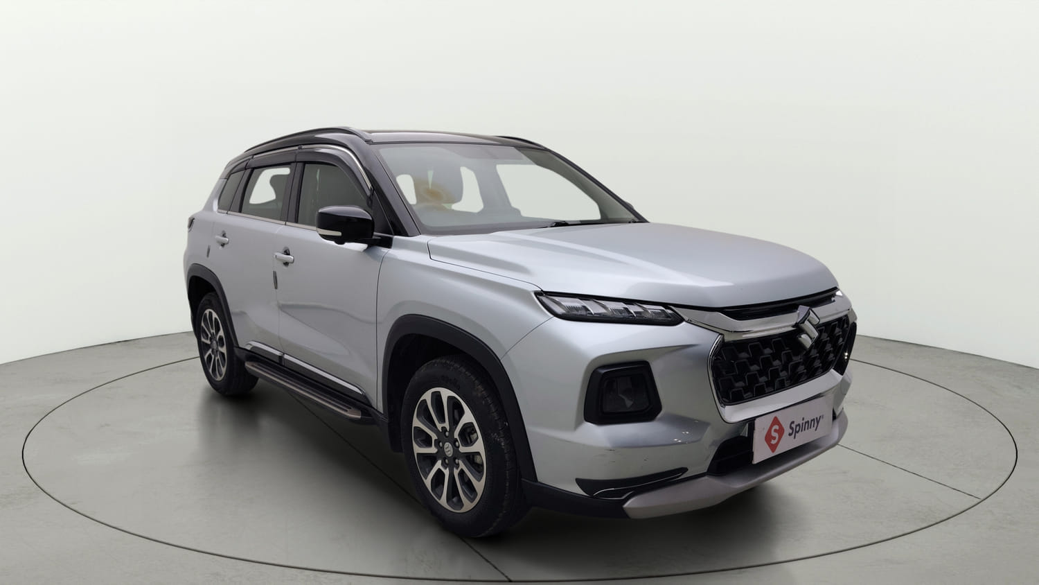 Used 2025 Maruti Suzuki Grand Vitara Alpha Smart Hybrid Petrol Manual exterior RIGHT FRONT CORNER VIEW