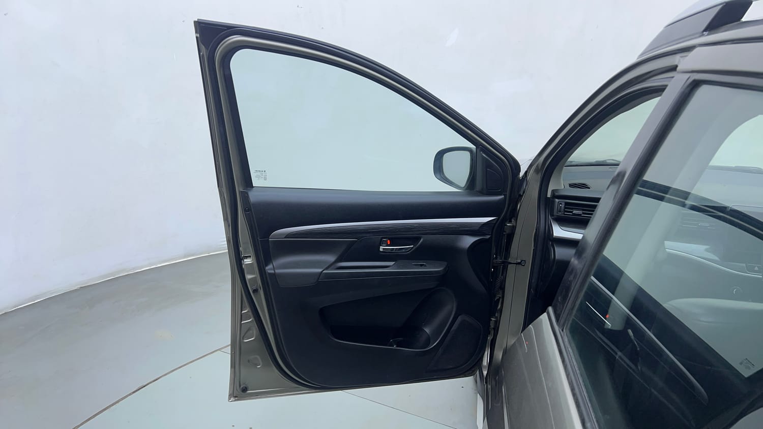 Used 2020 Maruti Suzuki XL6 Alpha MT Petrol Petrol Manual interior LEFT FRONT DOOR OPEN VIEW