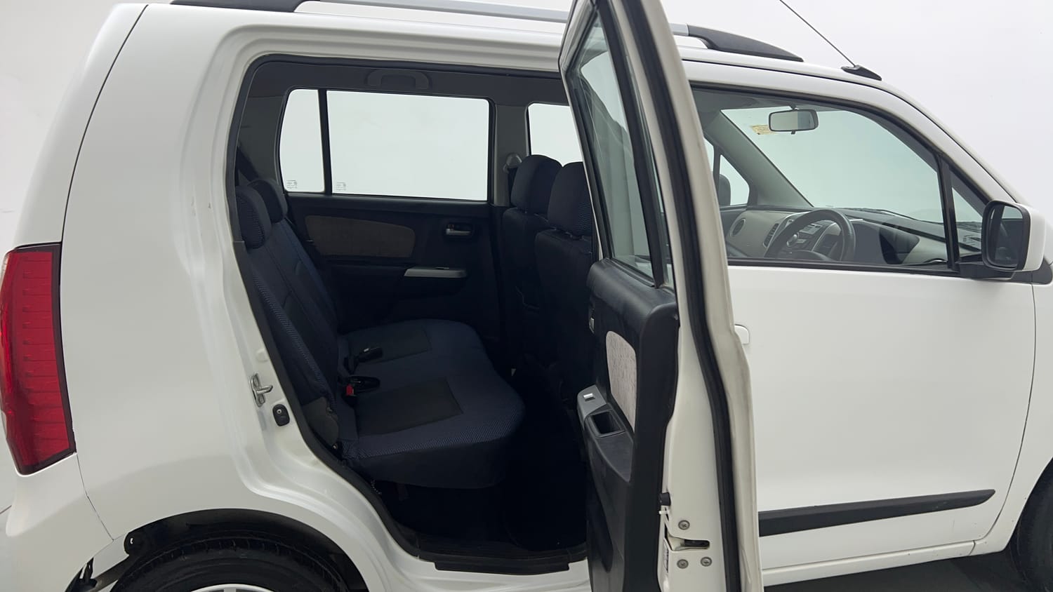 Used 2015 Maruti Suzuki Wagon R 1.0 VXI AMT Petrol Automatic interior RIGHT SIDE REAR DOOR CABIN VIEW