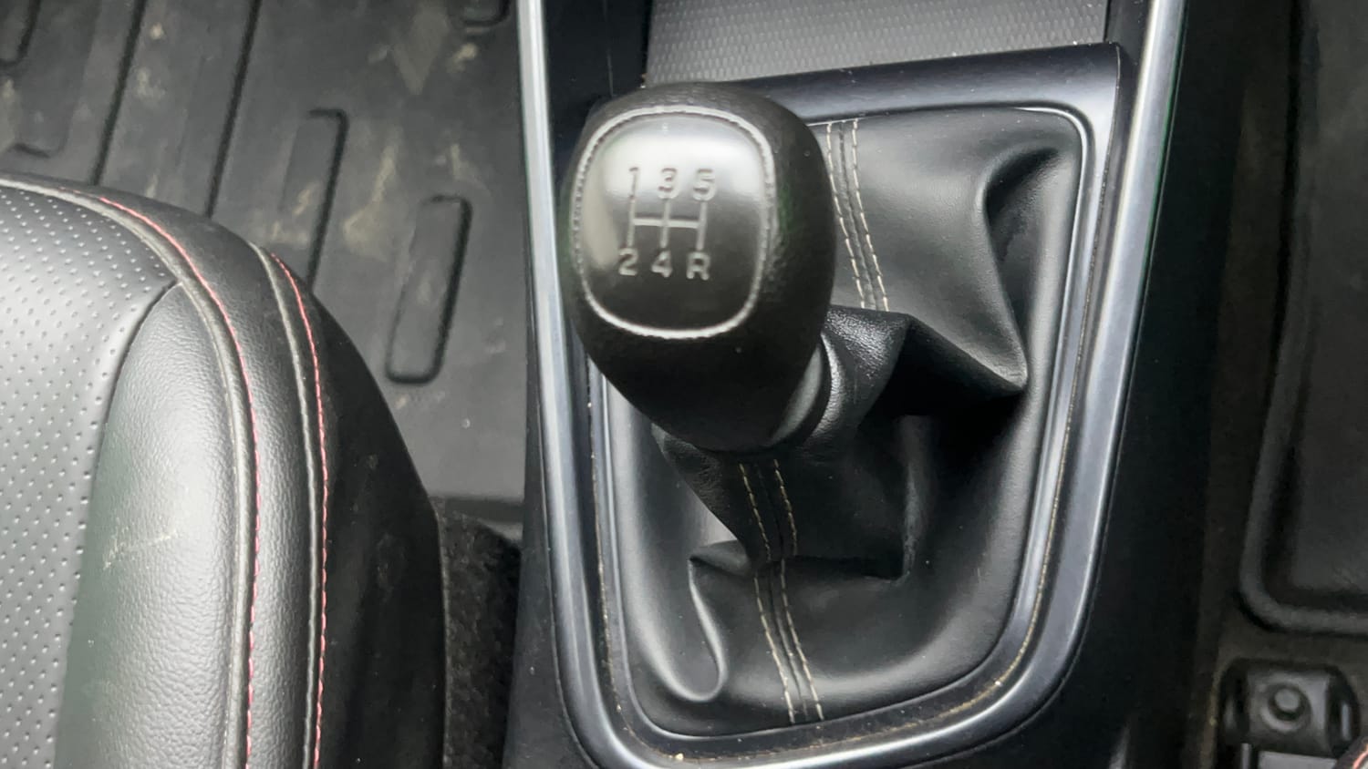 Used 2024 Hyundai i20 Sportz 1.2 MT Petrol Manual interior GEAR  KNOB VIEW