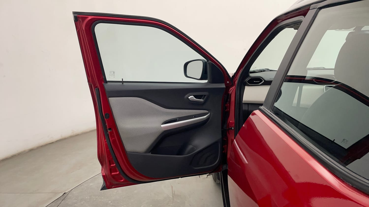 Used 2023 Nissan Magnite XV Petrol Manual interior LEFT FRONT DOOR OPEN VIEW