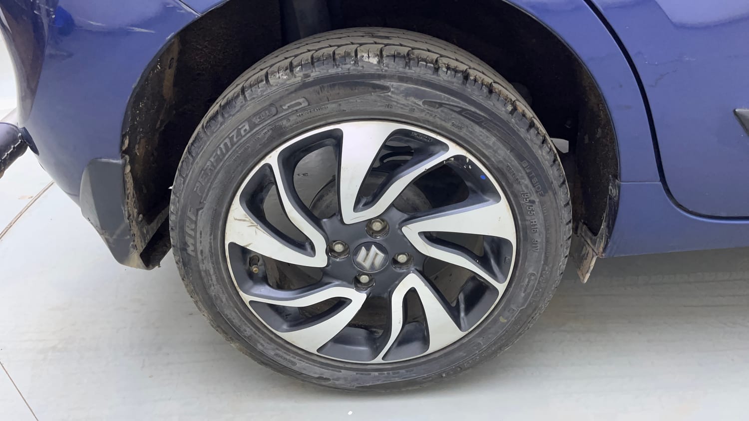 Used 2020 Maruti Suzuki Baleno Zeta Automatic Petrol Automatic tyres RIGHT REAR TYRE RIM VIEW