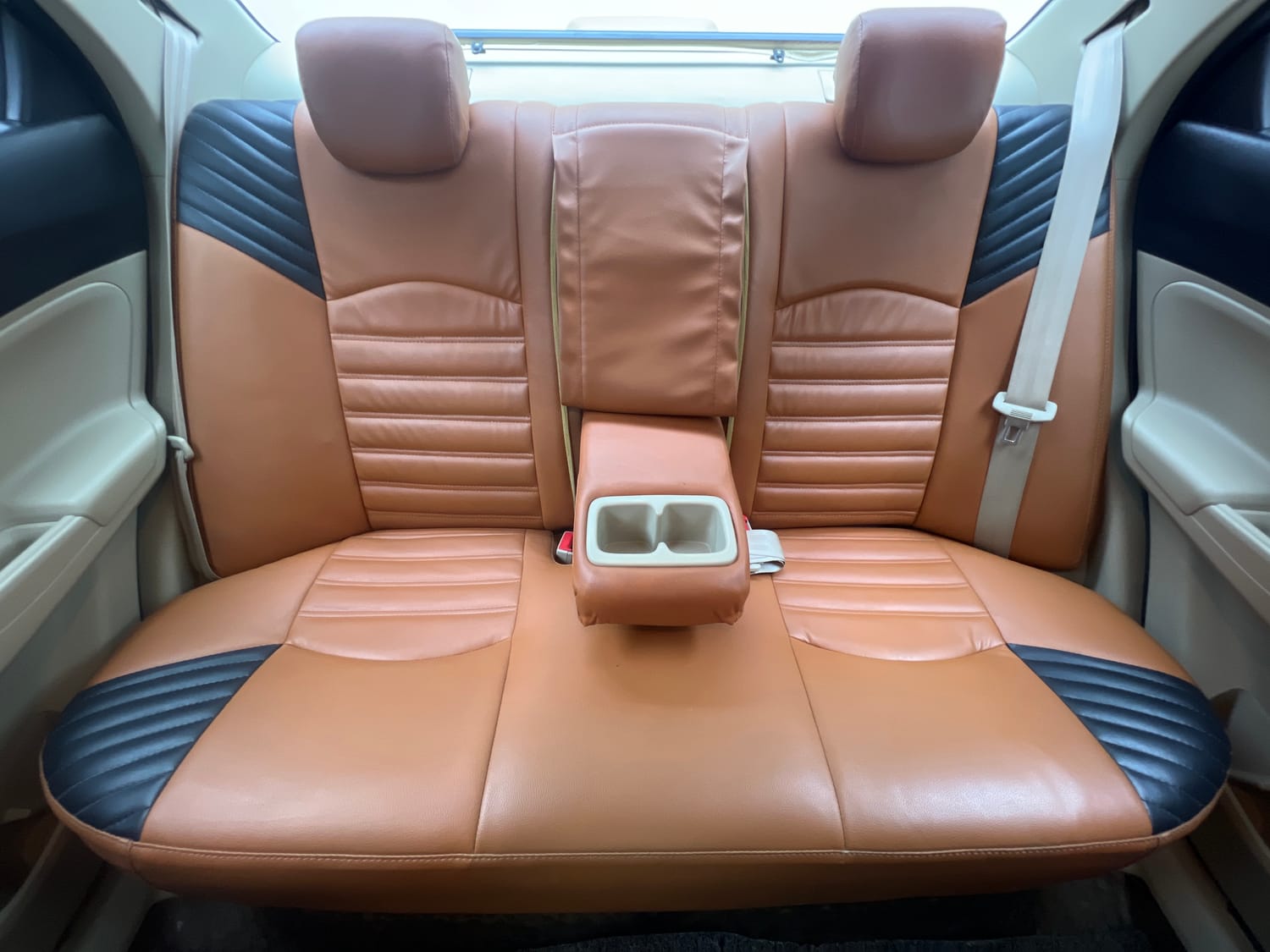 Used 2017 Maruti Suzuki Dzire VXi AMT Petrol Automatic interior REAR SEAT CONDITION VIEW
