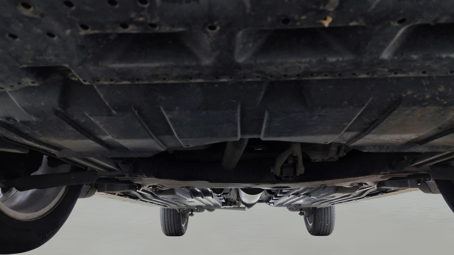 Used 2025 Maruti Suzuki Grand Vitara Alpha Smart Hybrid Petrol Manual extra FRONT LEFT UNDERBODY VIEW