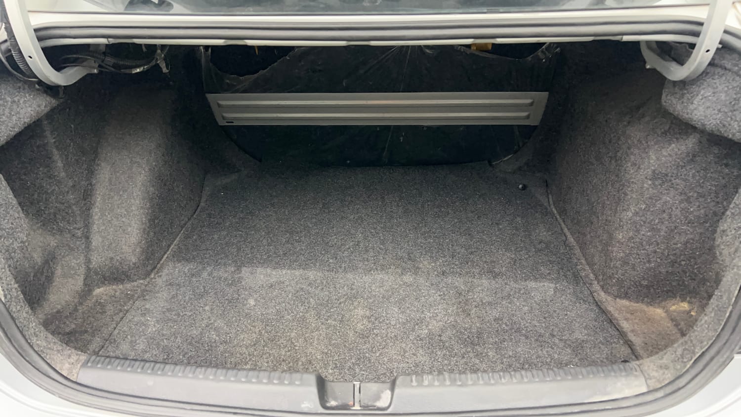 Used 2018 Volkswagen Vento Highline 1.6 (P) Petrol Manual interior DICKY INSIDE VIEW